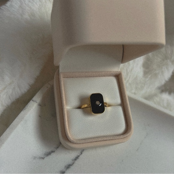 mtbl Jewelry - 18k Gold Plated Ring